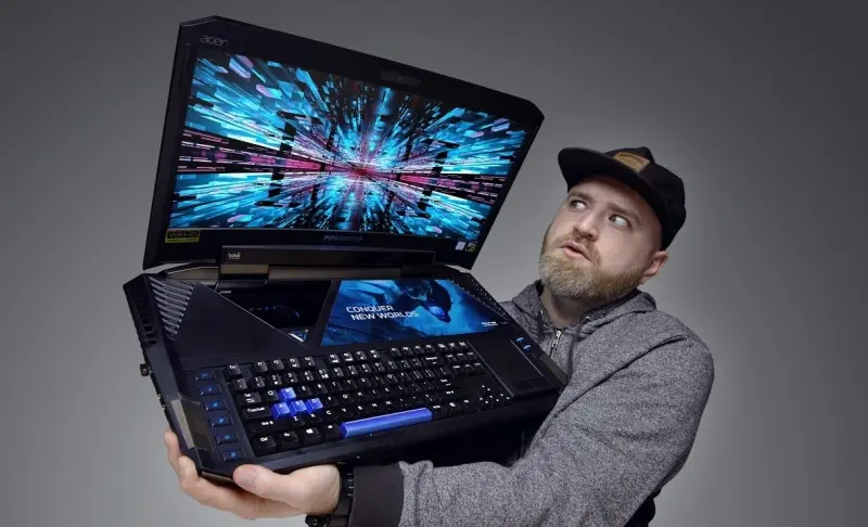 huge monitor gaming laptop