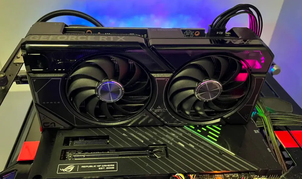 ASUS RTX 4070