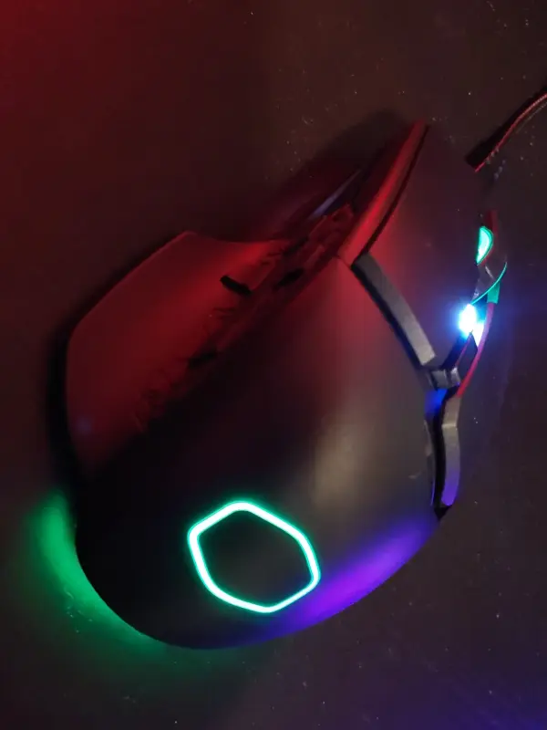 A photo showing a gaming mouse