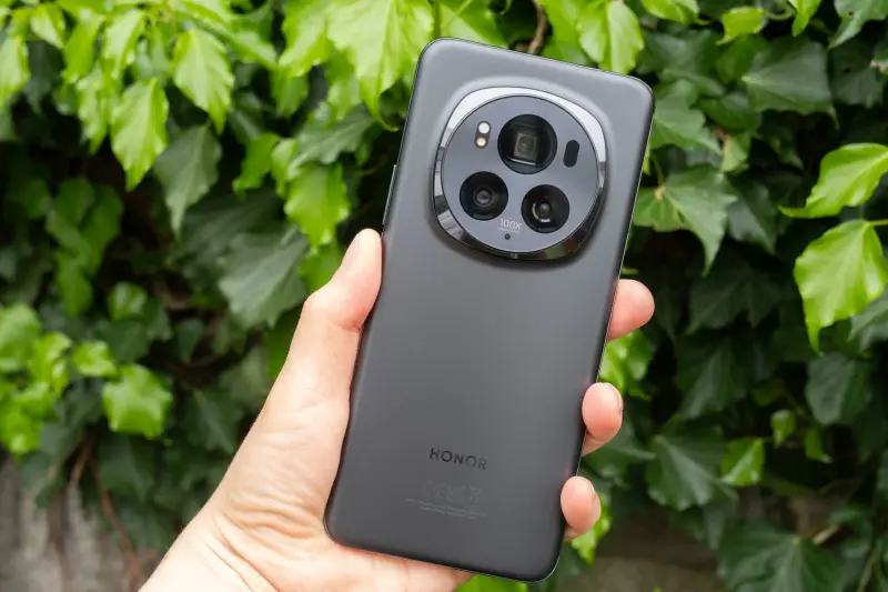 Honor Magic 6 Pro (1)