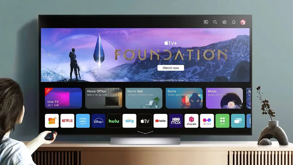 Τηλεόραση LG στον τοίχο με webOS